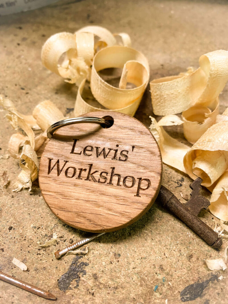 Oak Personalised Carpenters Keyring - Image 3