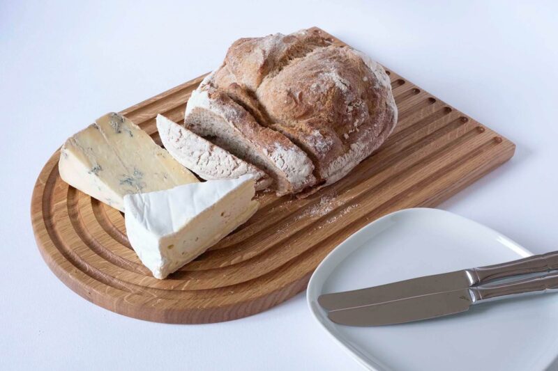 Solid Oak Rainbow Grooved Bread Board - Image 6