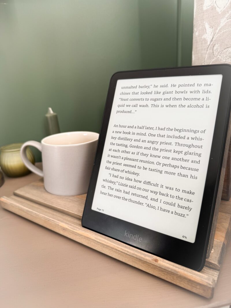 Pine Bedside Table Book Stand & Tea Holder - Image 12